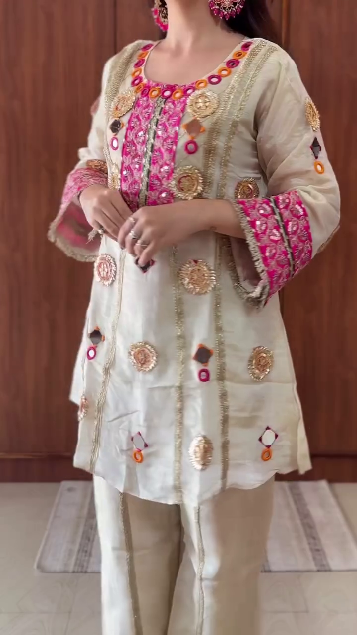 PREMIUM TISSUE SILK GOTTA CO-ORD WITH POTLI - Image 9