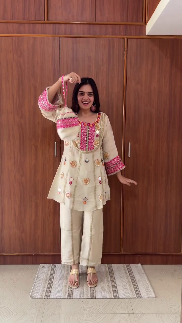 PREMIUM TISSUE SILK GOTTA CO-ORD WITH POTLI - Image 8