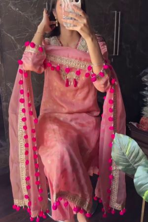 Premium Tissue Pom Pom Suit – Peach