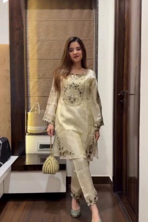 PREMIUM GLASS TISSUE HANDWORK CO-ORD SET