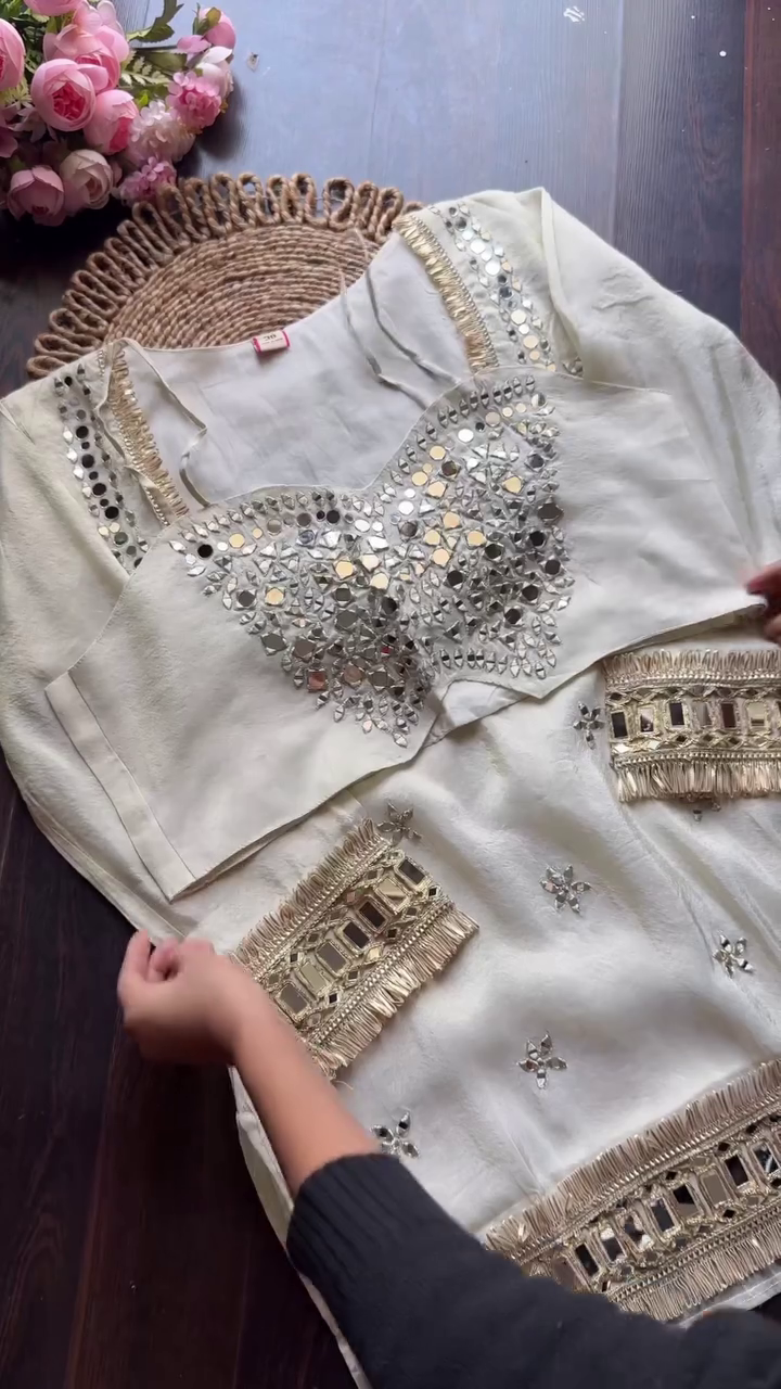 Elegant Champagne Gold Chinon Silk Co-Ord Set for Festive - Image 7