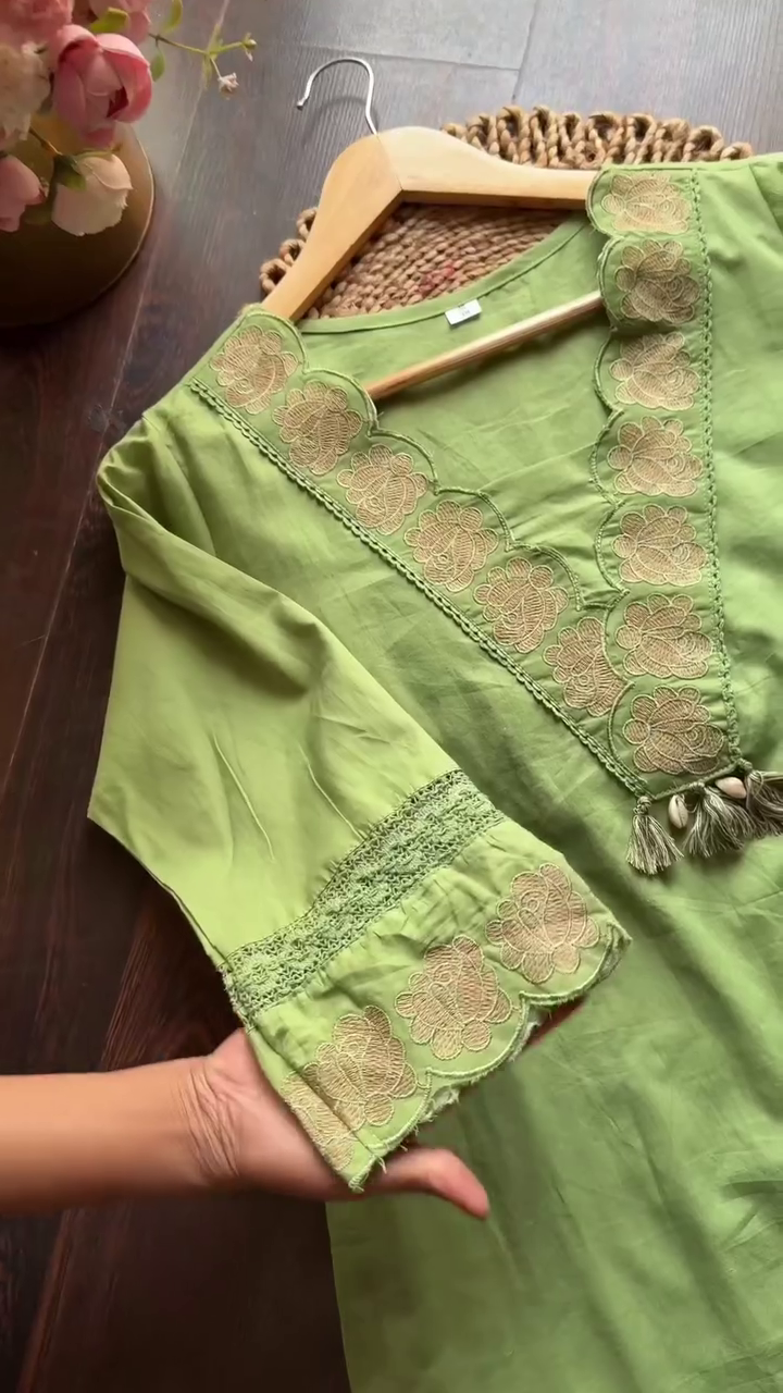 Women Ethnic Motifs Printed Kurta with Trousers & Dupatta - Image 5